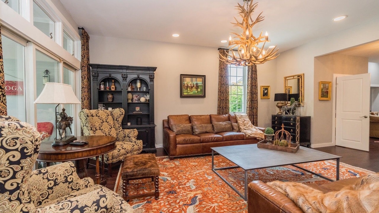 Photo of Livingroom in Saratoga Springs