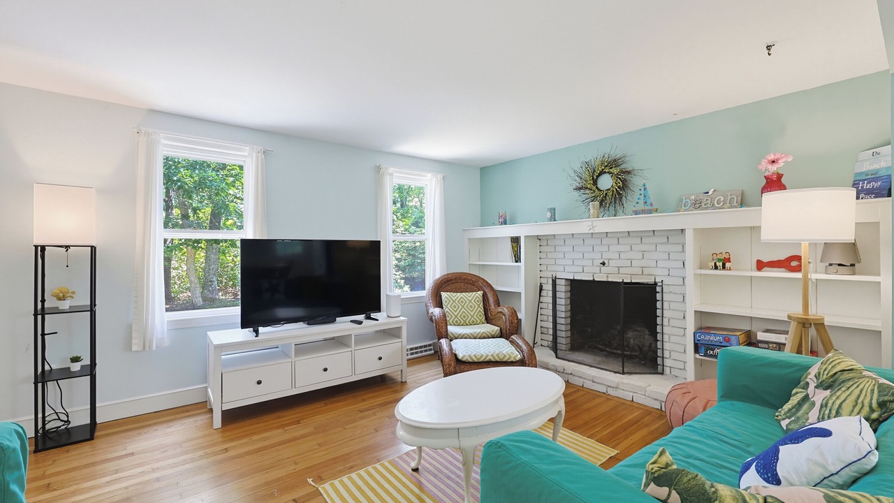 Photo of Livingroom in East Harwich