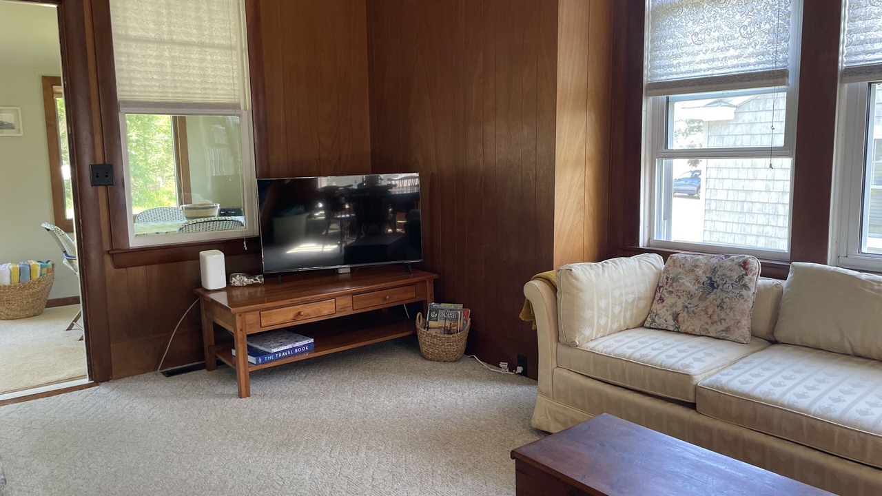 Photo of Livingroom in Stonington