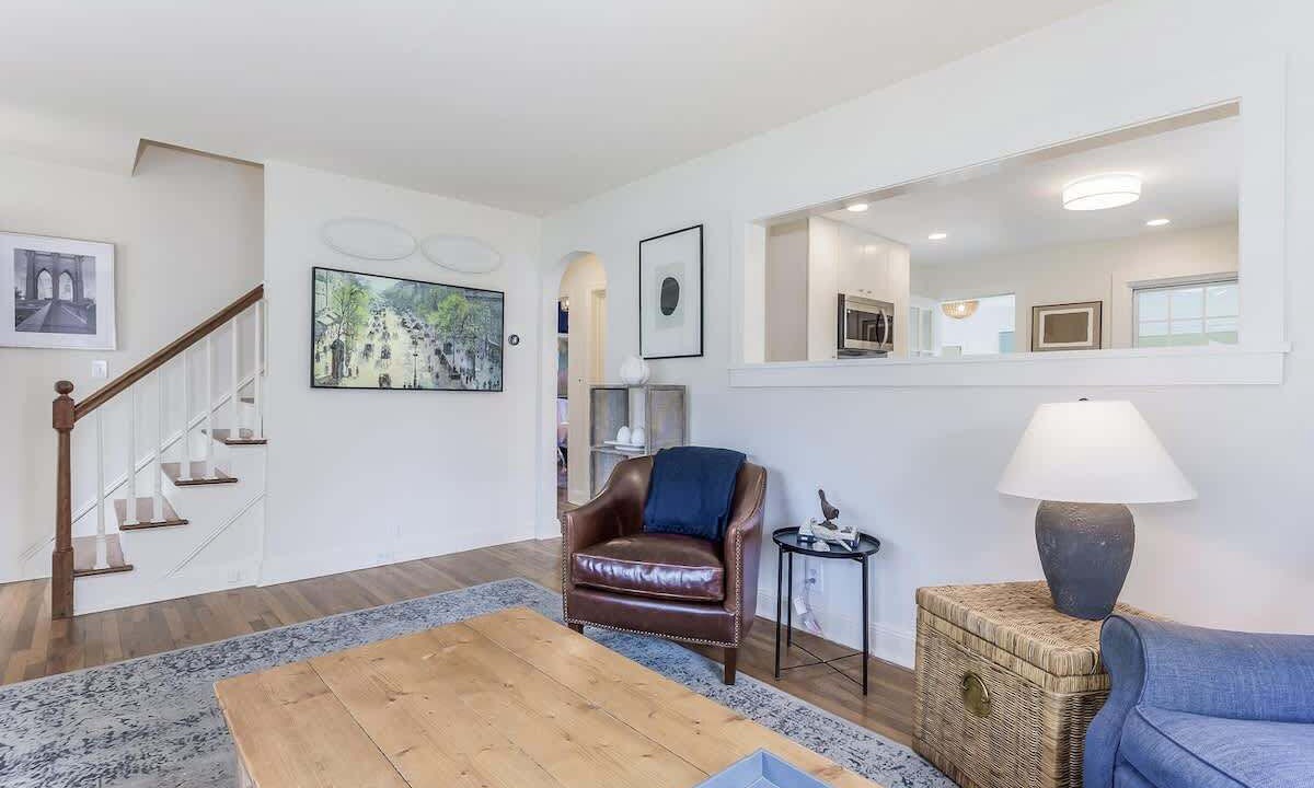 Photo of Bedroom in Black Rock Historic District