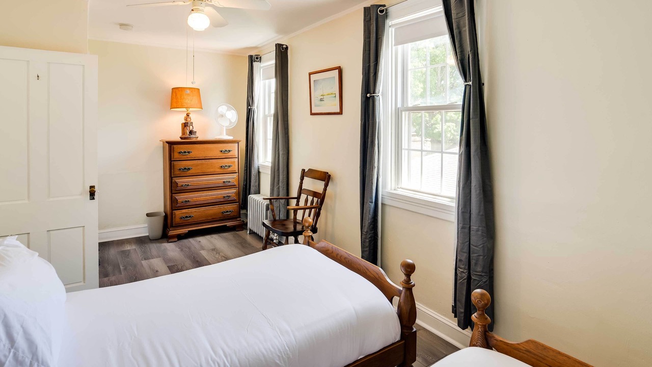 Photo of Bedroom in Warren