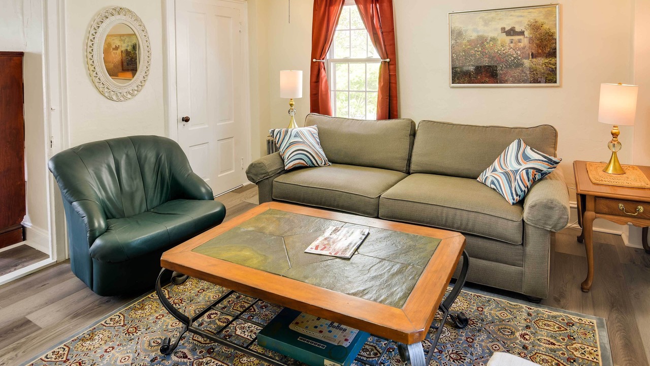 Photo of Livingroom in Warren