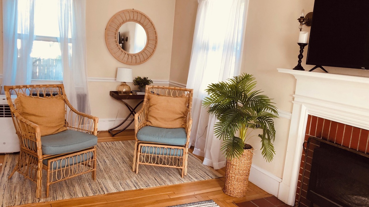 Photo of Livingroom in Bellevue Avenue Historic District