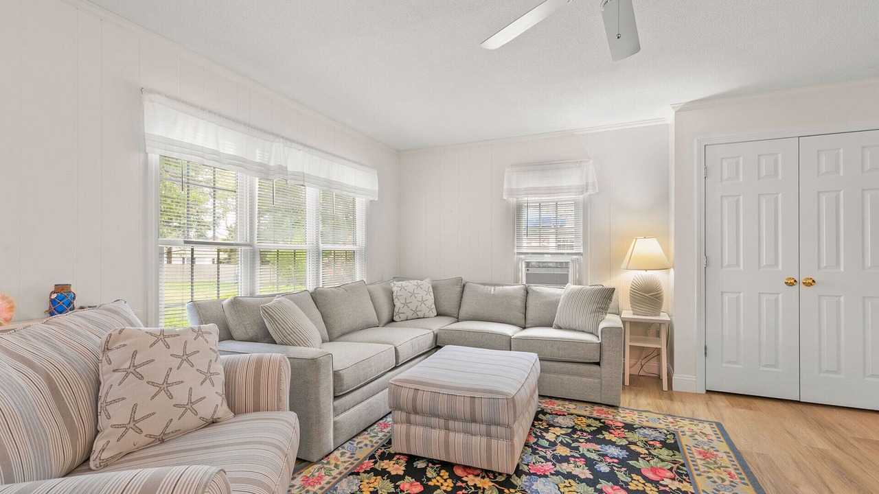 Photo of Livingroom in Hyannis