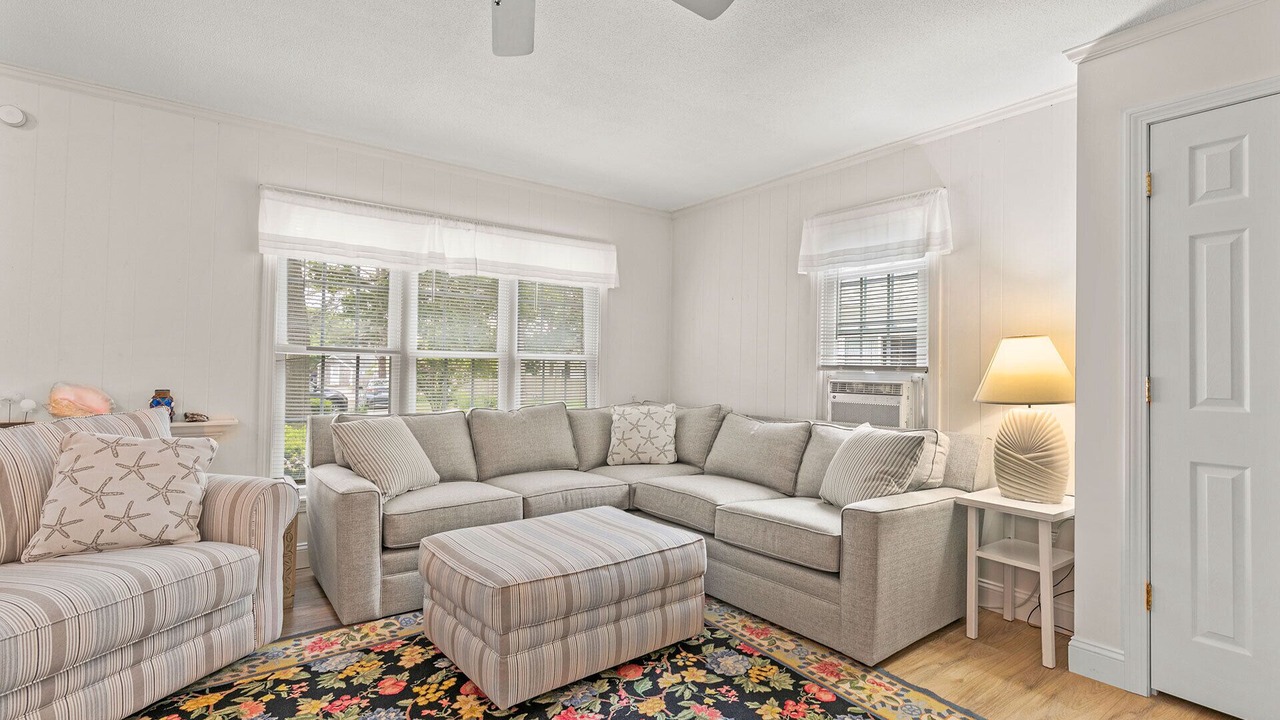 Photo of Livingroom in Hyannis