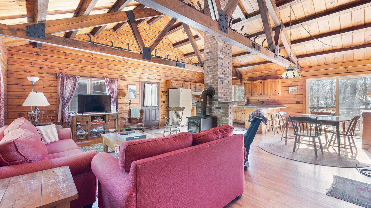 Photo of Livingroom in Charlestown