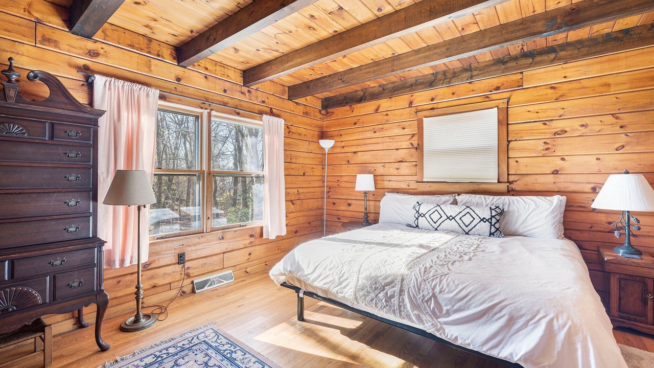 Photo of Bedroom in Charlestown
