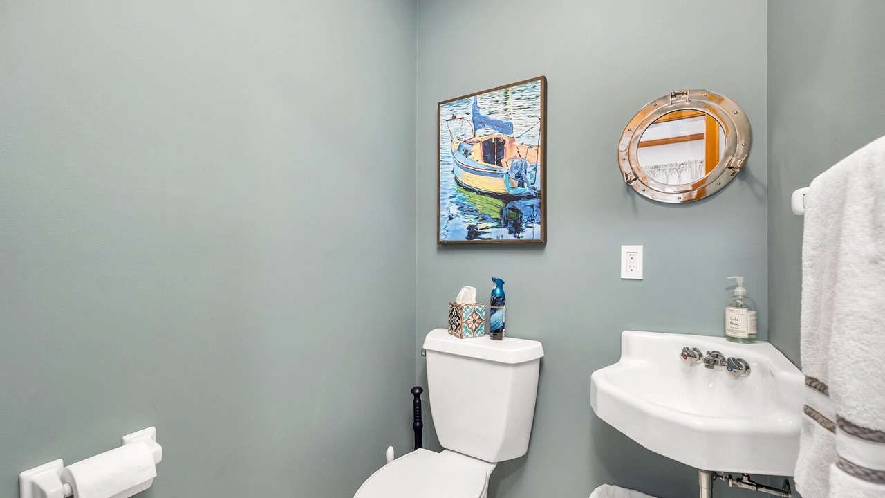 Photo of Bathroom in Melvin Village