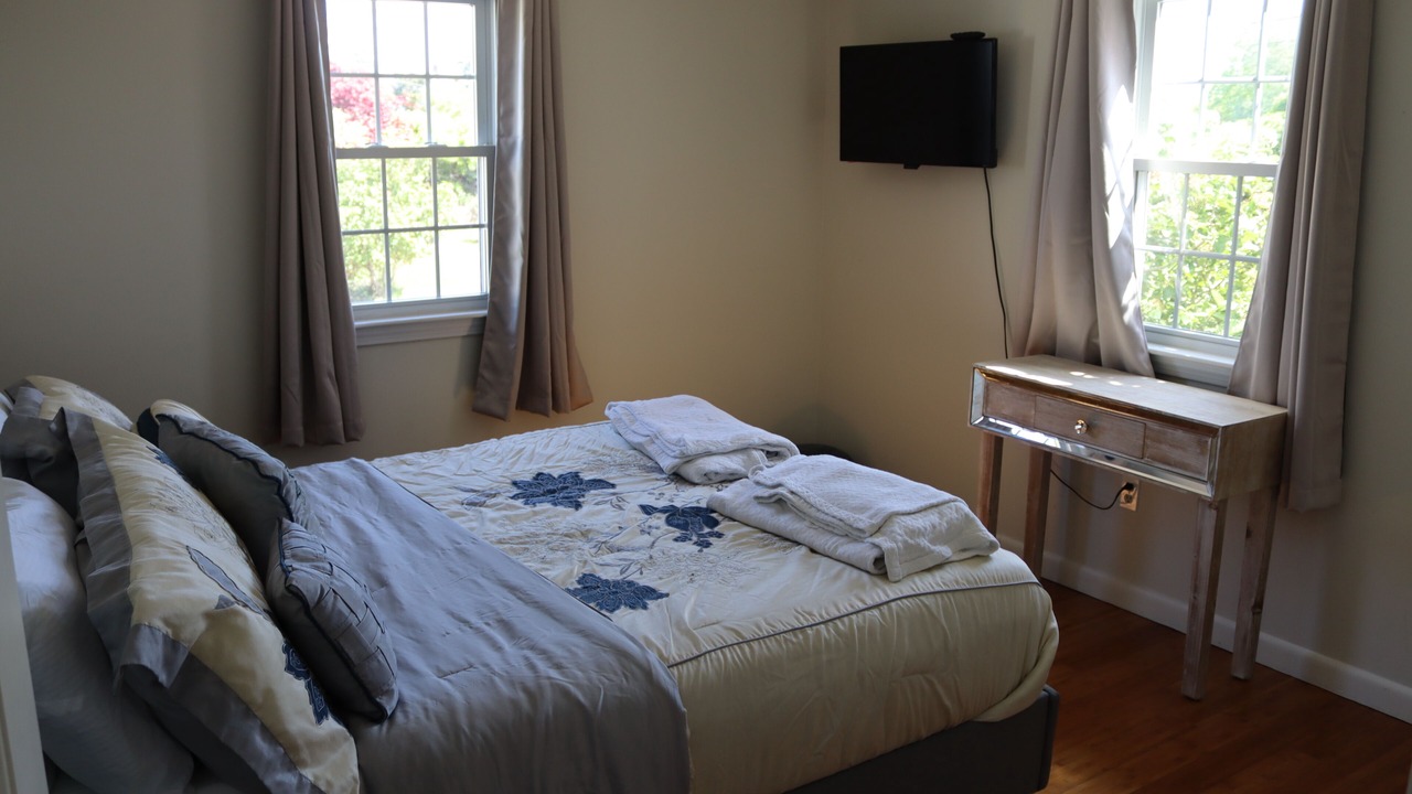Photo of Bedroom in West Yarmouth