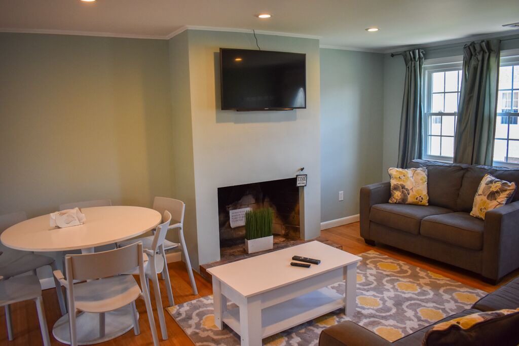 Photo of Livingroom in West Yarmouth