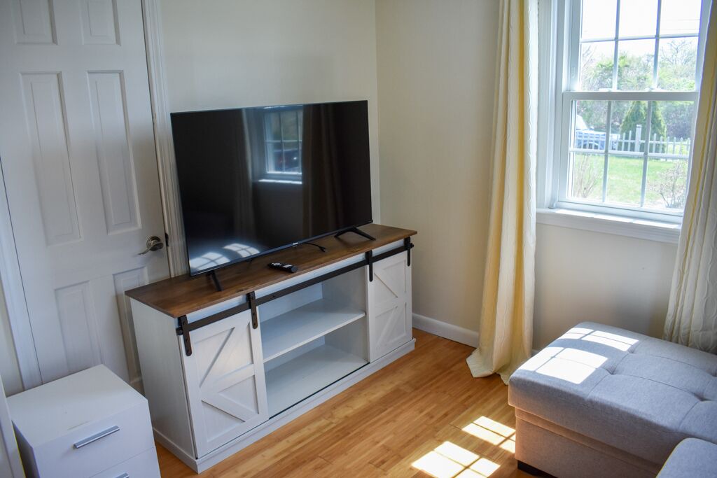 Photo of Livingroom in West Yarmouth