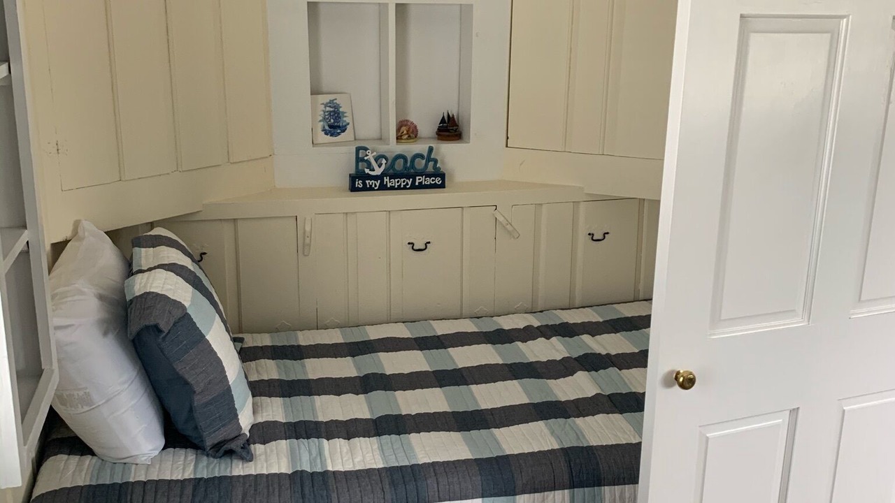 Photo of Bedroom in Dennis