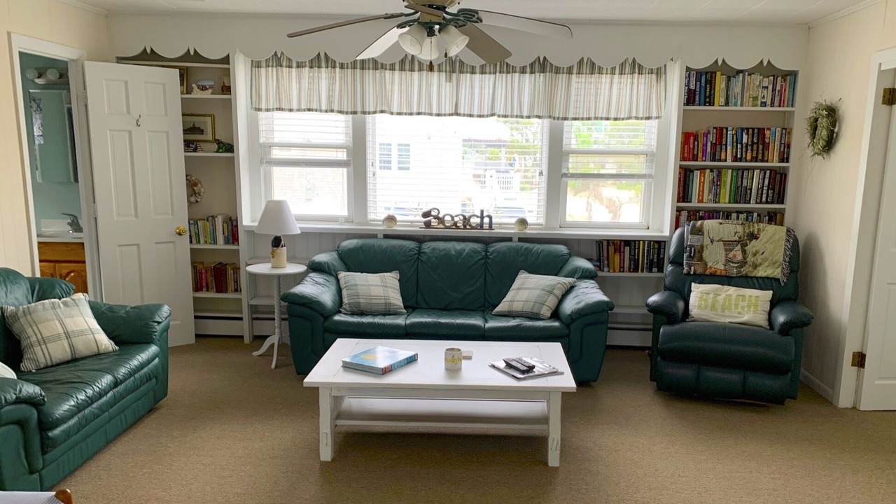 Photo of Livingroom in Dennis