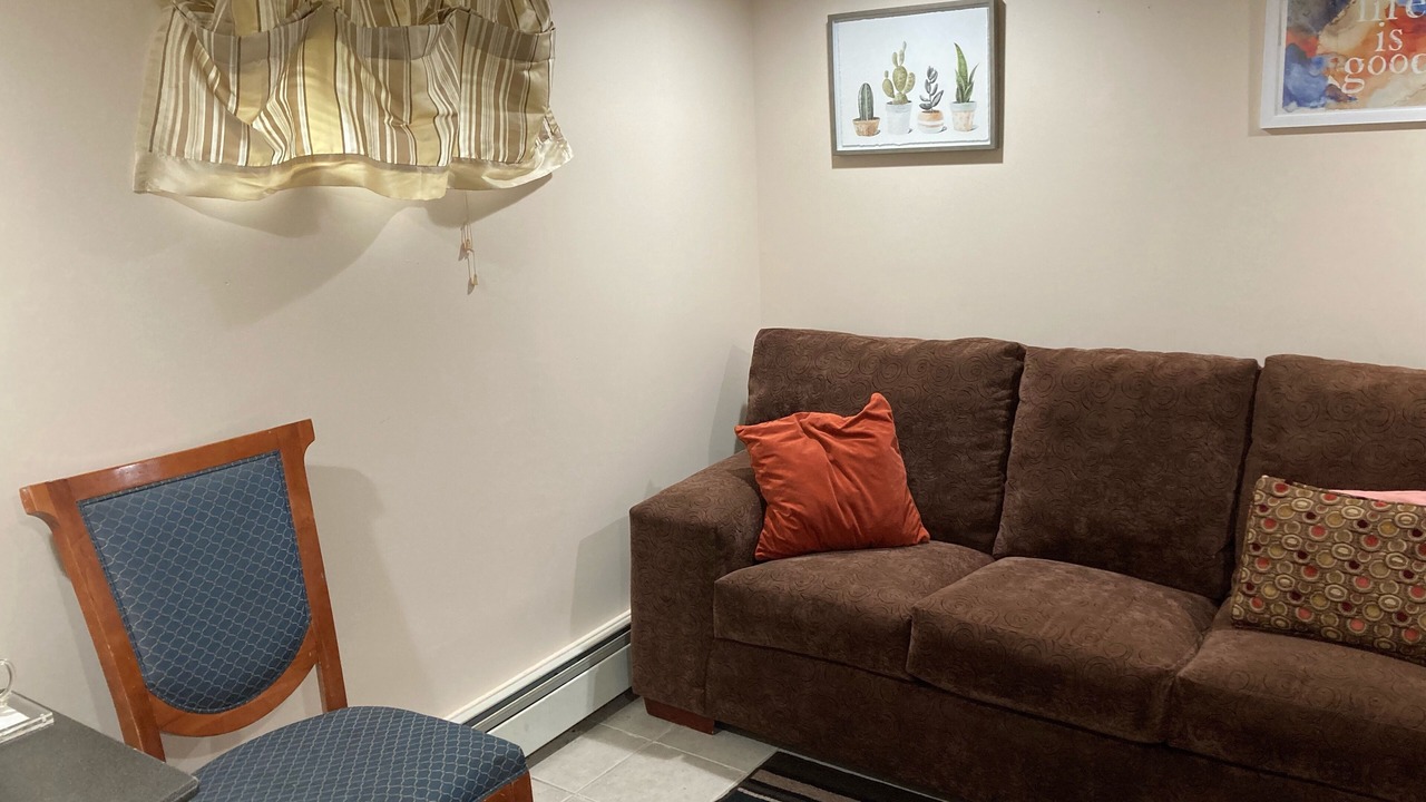 Photo of Livingroom in Elmont