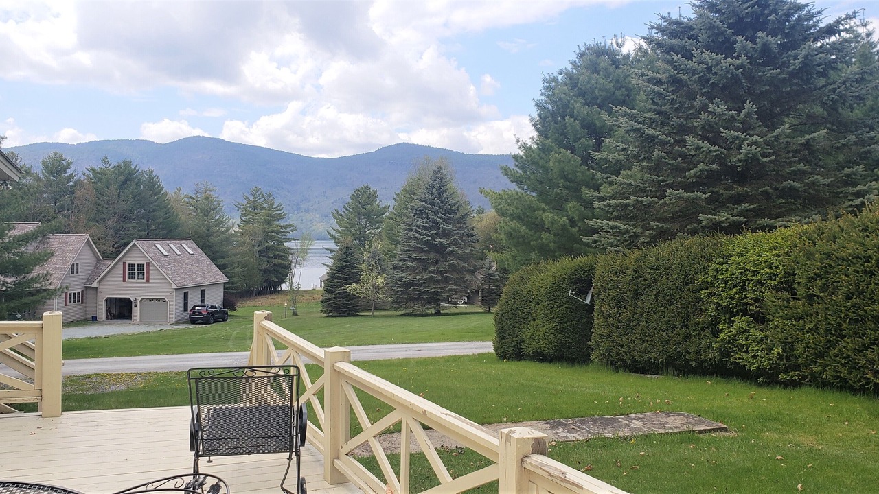 Photo of Patio Balcony in Huletts Landing