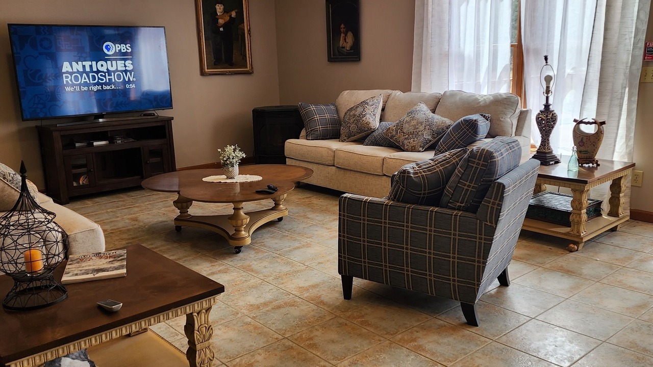 Photo of Livingroom in Round Top