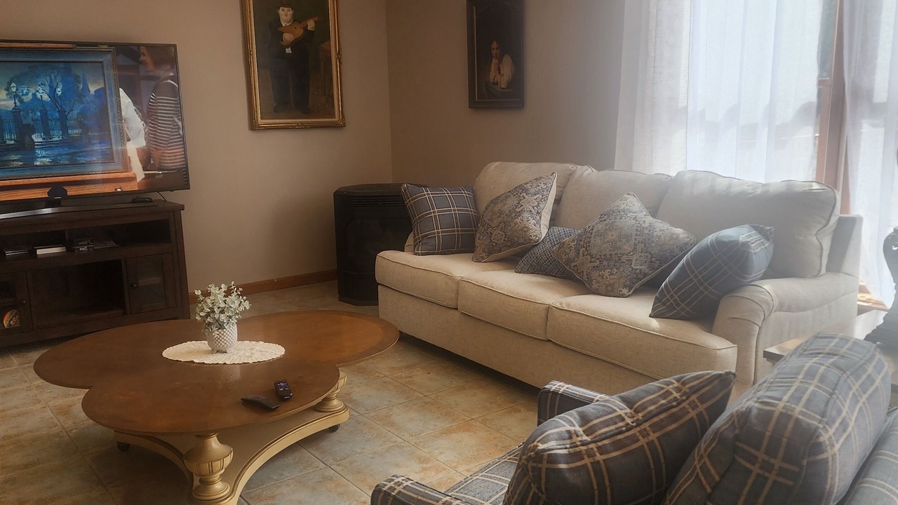 Photo of Livingroom in Round Top