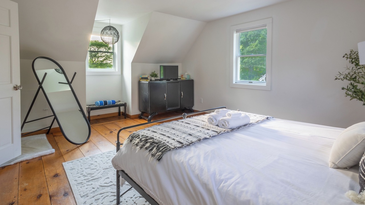 Photo of Bedroom in Mashpee