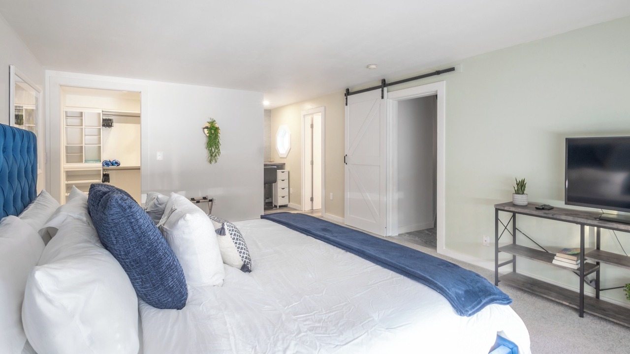 Photo of Bedroom in Mashpee