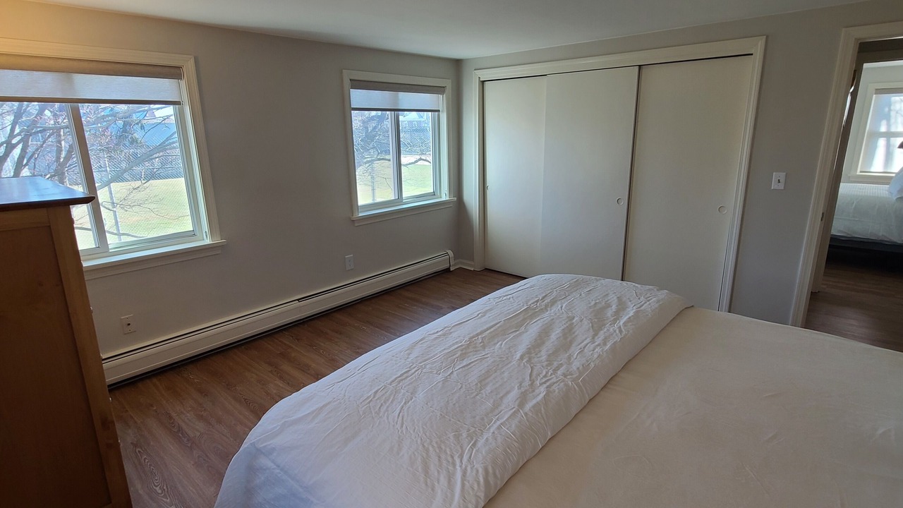 Photo of Bedroom in Off Broadway