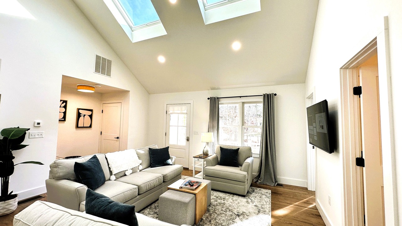 Photo of Livingroom in Eastham
