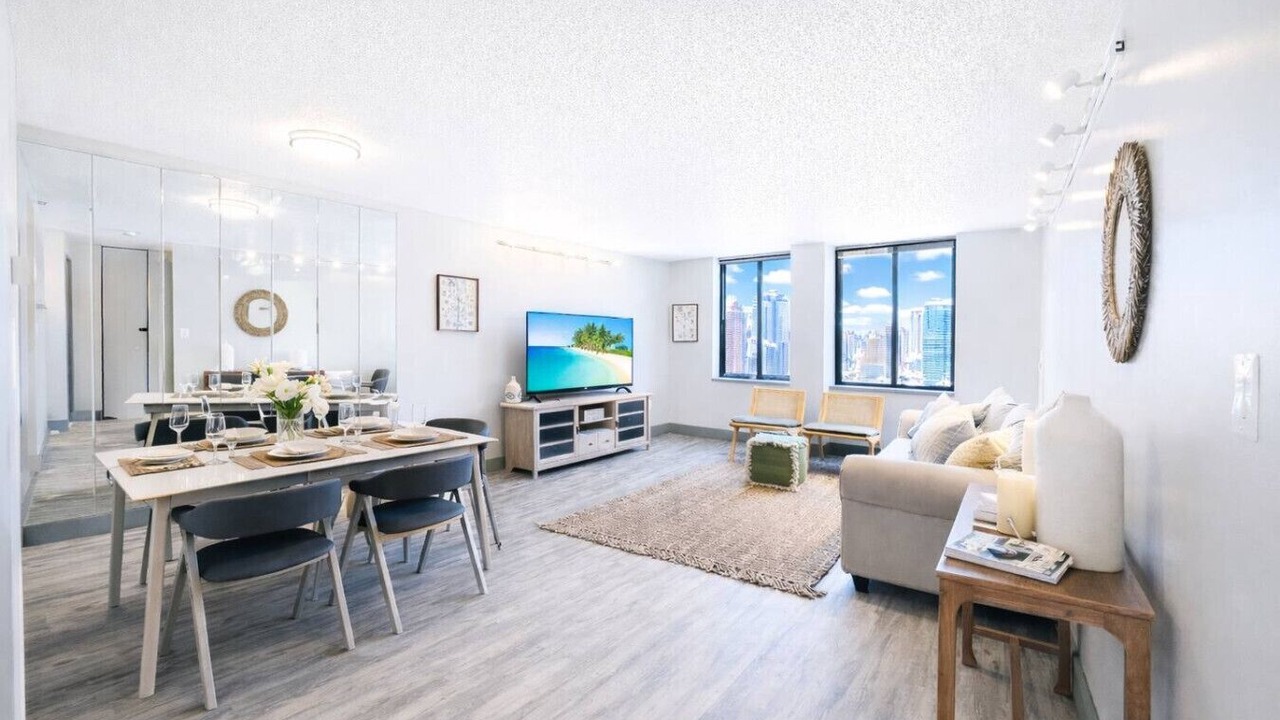 Photo of Livingroom in Downtown Hartford
