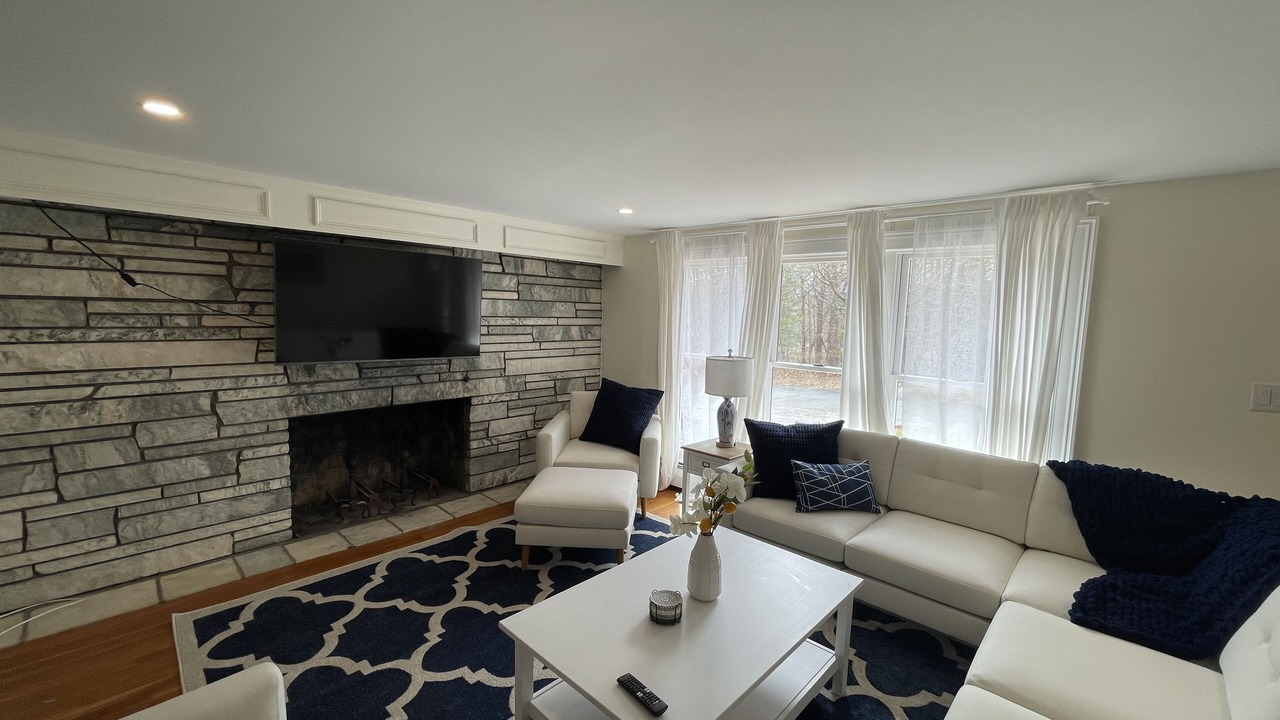 Photo of Livingroom in East Falmouth