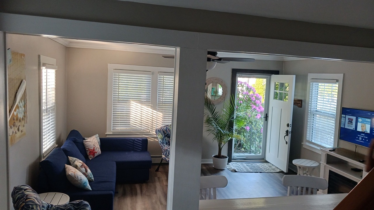 Photo of Livingroom in Niantic