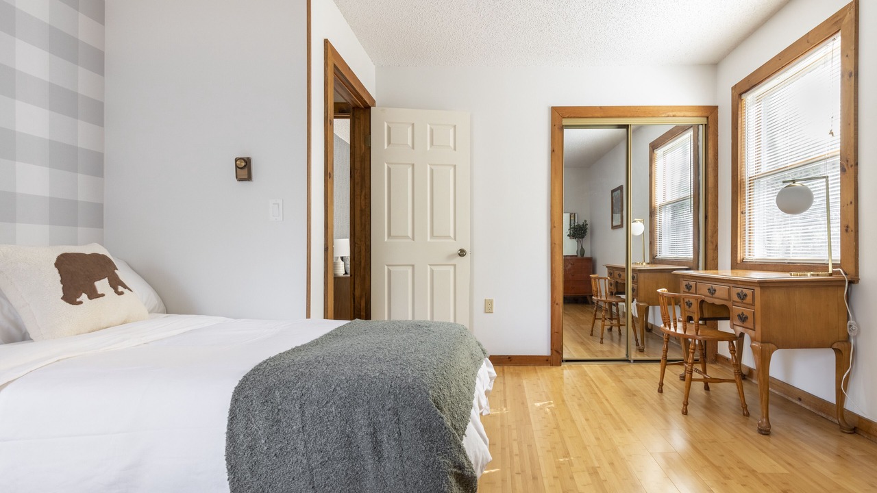 Photo of Bedroom in Bolton Landing