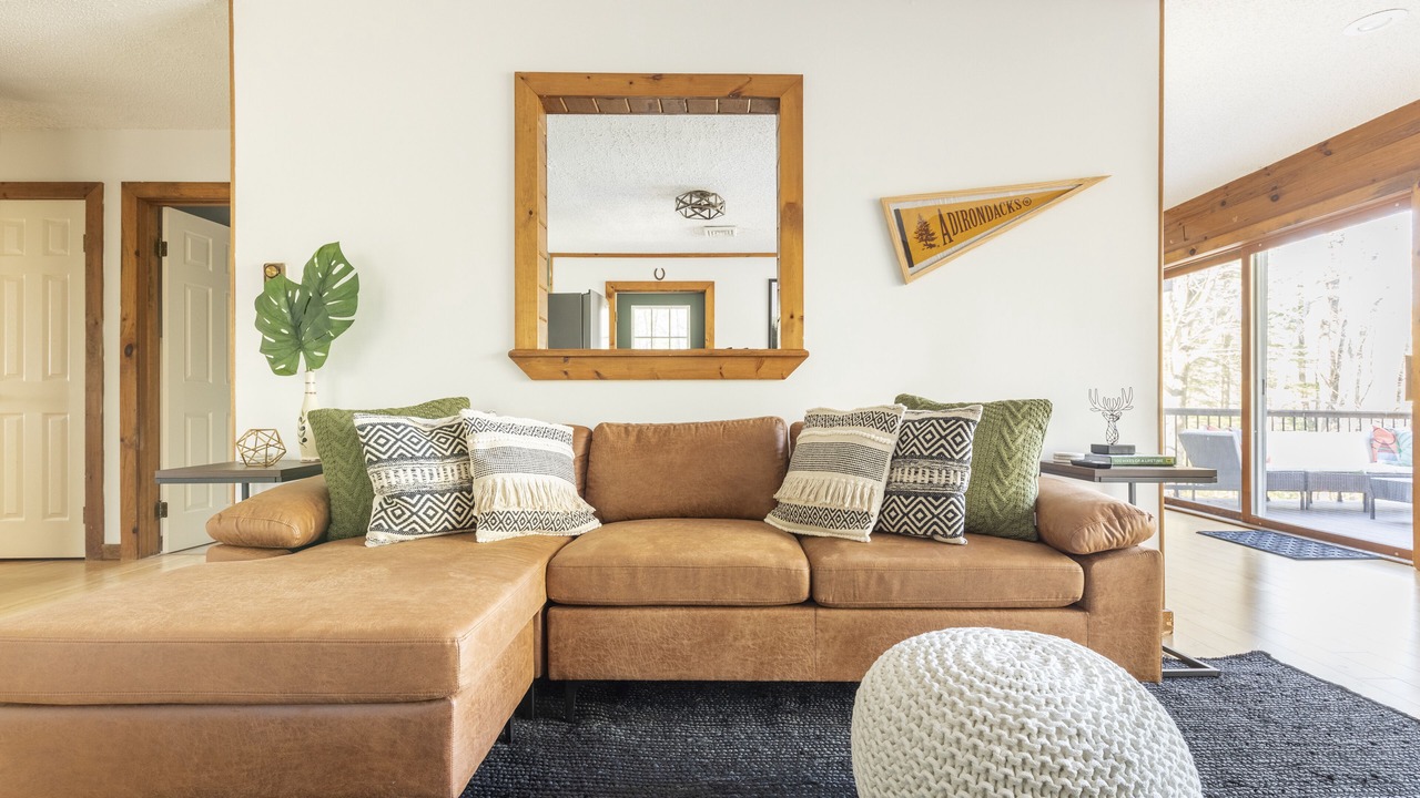 Photo of Livingroom in Bolton Landing