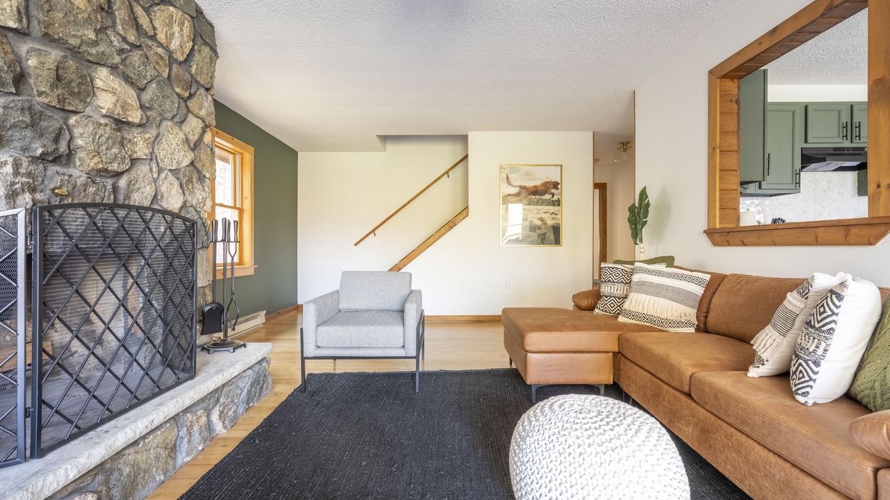 Photo of Livingroom in Bolton Landing