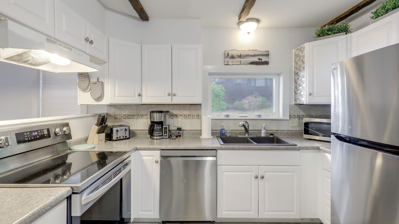 Photo of Kitchen in Sunapee