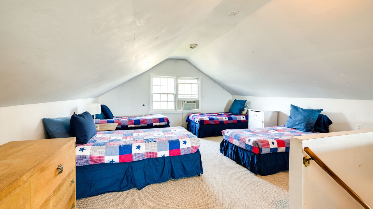 Photo of Bedroom in Niantic