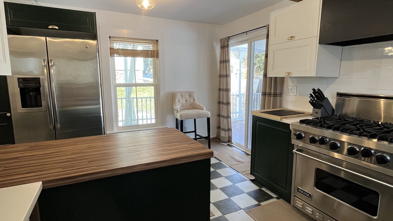 Photo of Kitchen in Litchfield Historic District