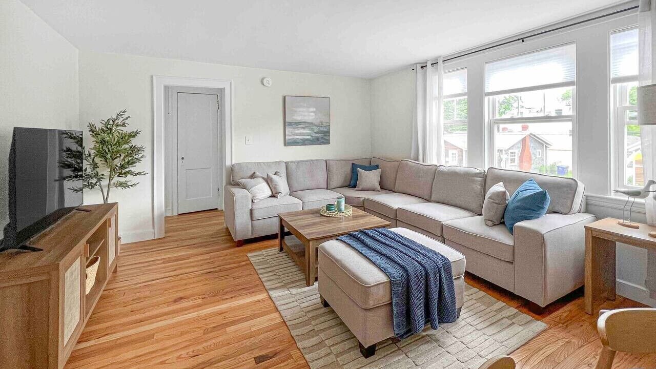 Photo of Livingroom in Loveitts Field