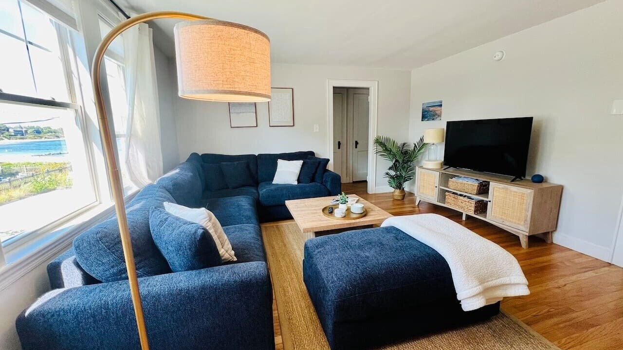 Photo of Livingroom in Loveitts Field