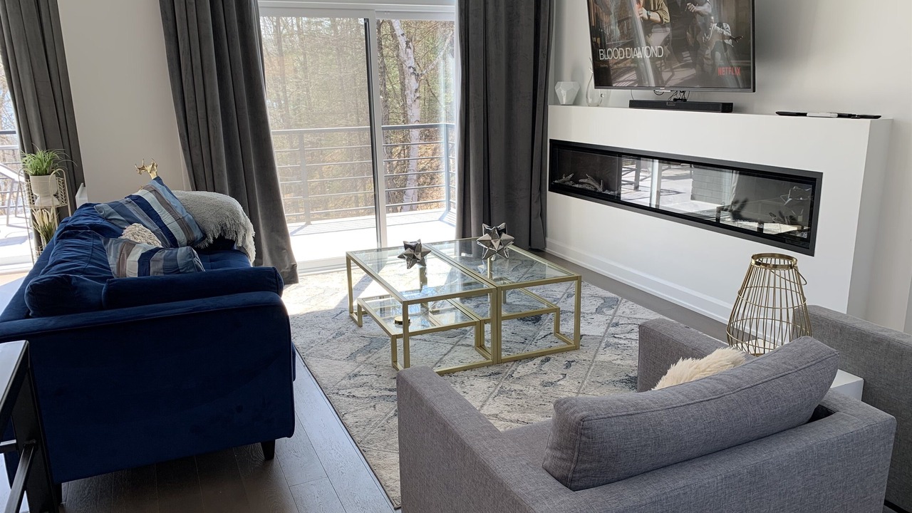 Photo of Livingroom in Val-des-Monts