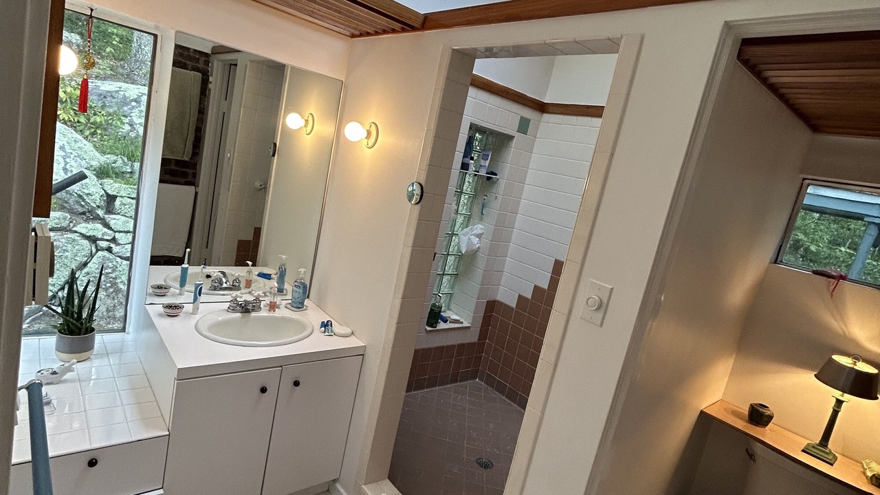 Photo of Bathroom in Clinton