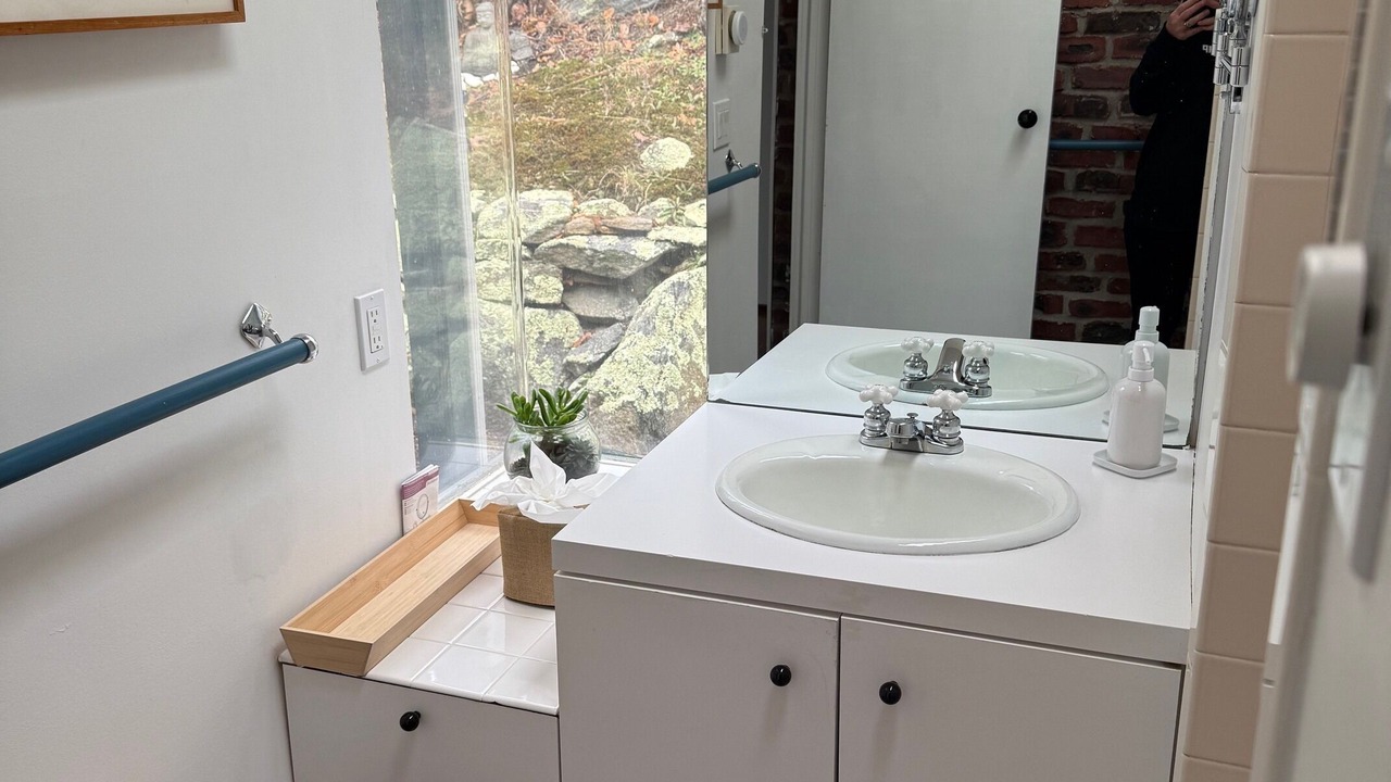 Photo of Bathroom in Clinton