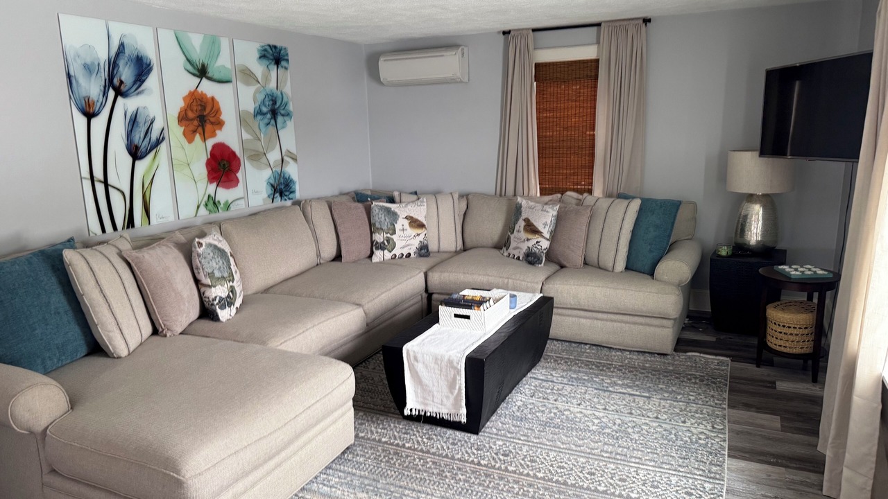 Photo of Livingroom in Dighton