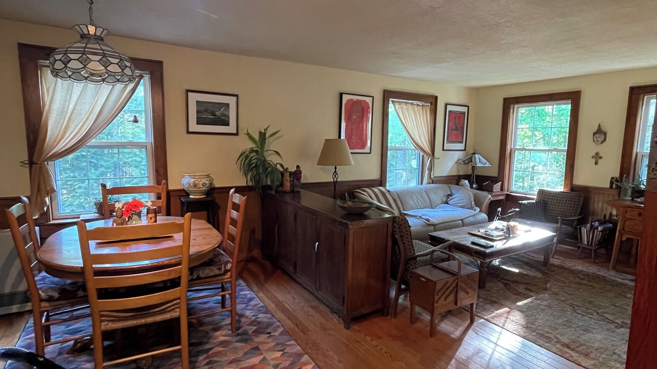 Photo of Livingroom in Tamworth