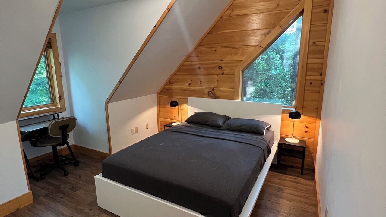 Photo of Bedroom in Trent Lakes