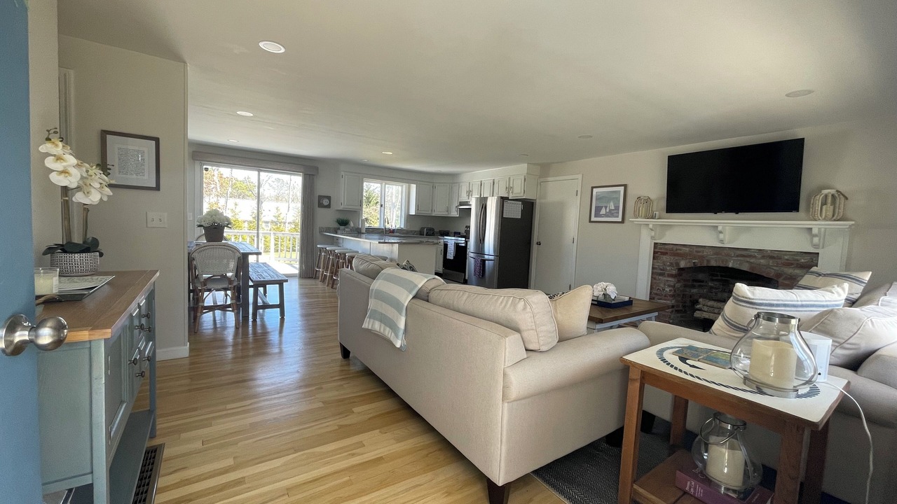 Photo of Livingroom in Dennis