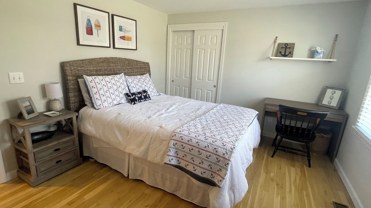 Photo of Bedroom in Dennis