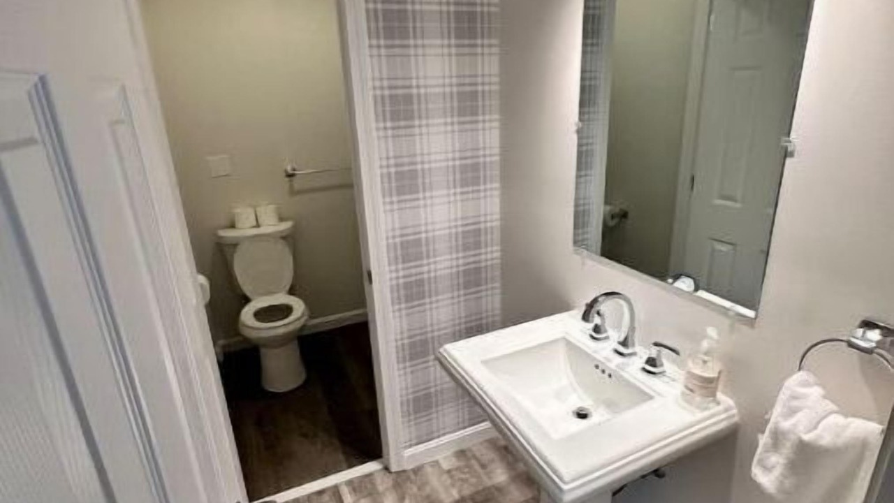 Photo of Bathroom in Yachting Village