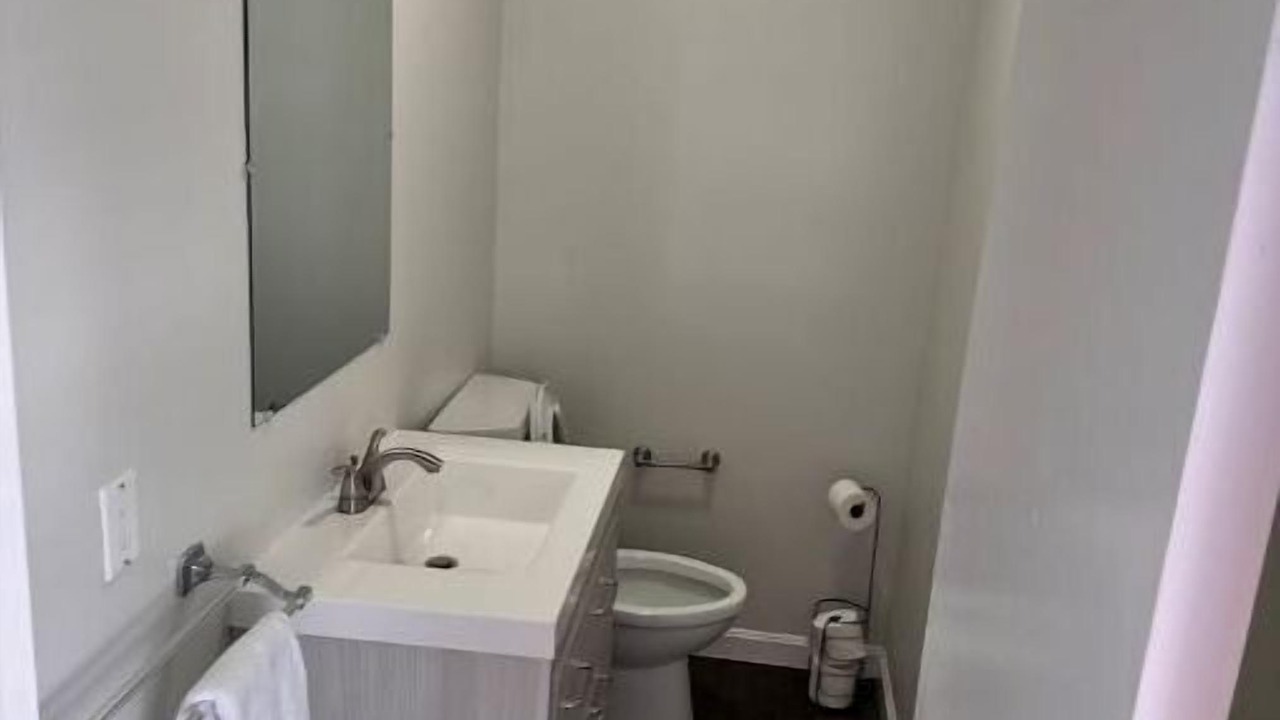 Photo of Bathroom in Yachting Village