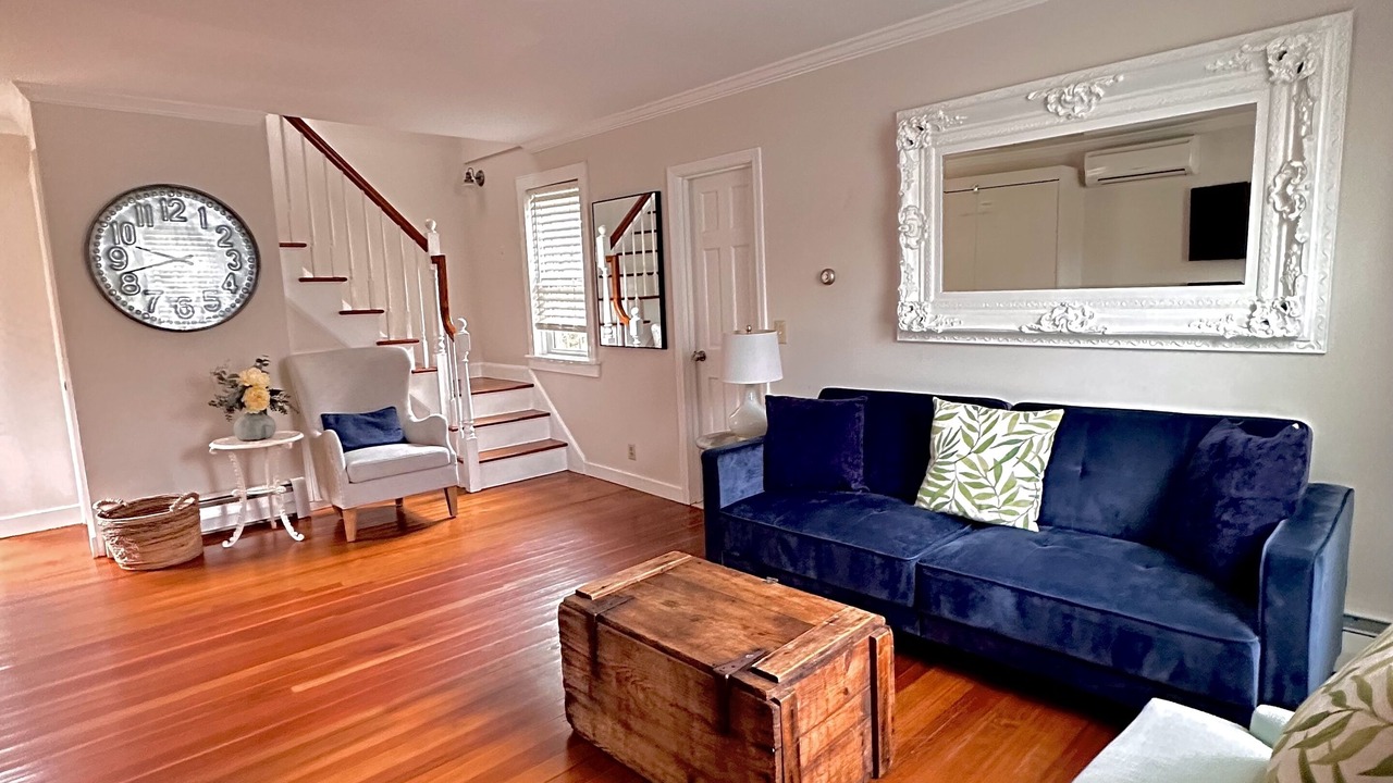 Photo of Livingroom in Yachting Village