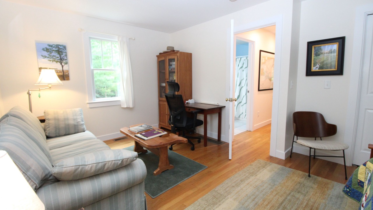Photo of Livingroom in Cotuit