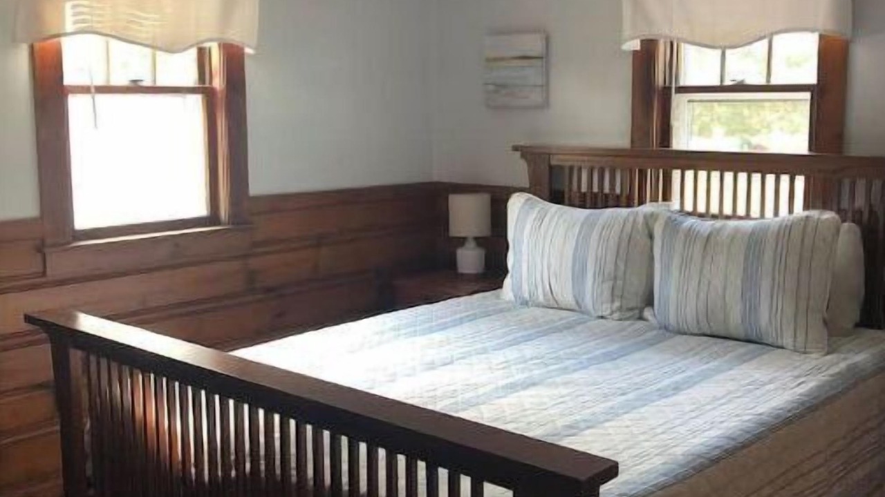 Photo of Bedroom in West Yarmouth