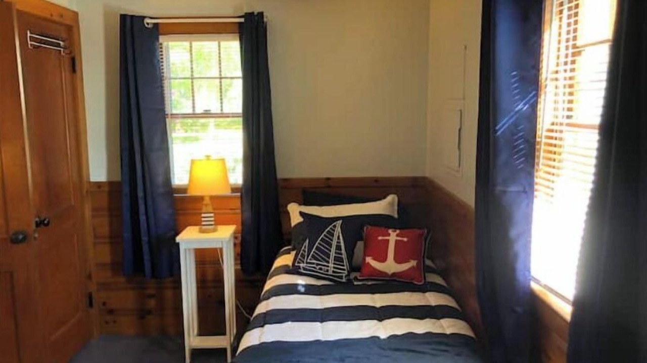 Photo of Bedroom in West Yarmouth
